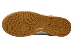 Nike Dunk Low Pale Ivory / Wheat release thumbnail 3