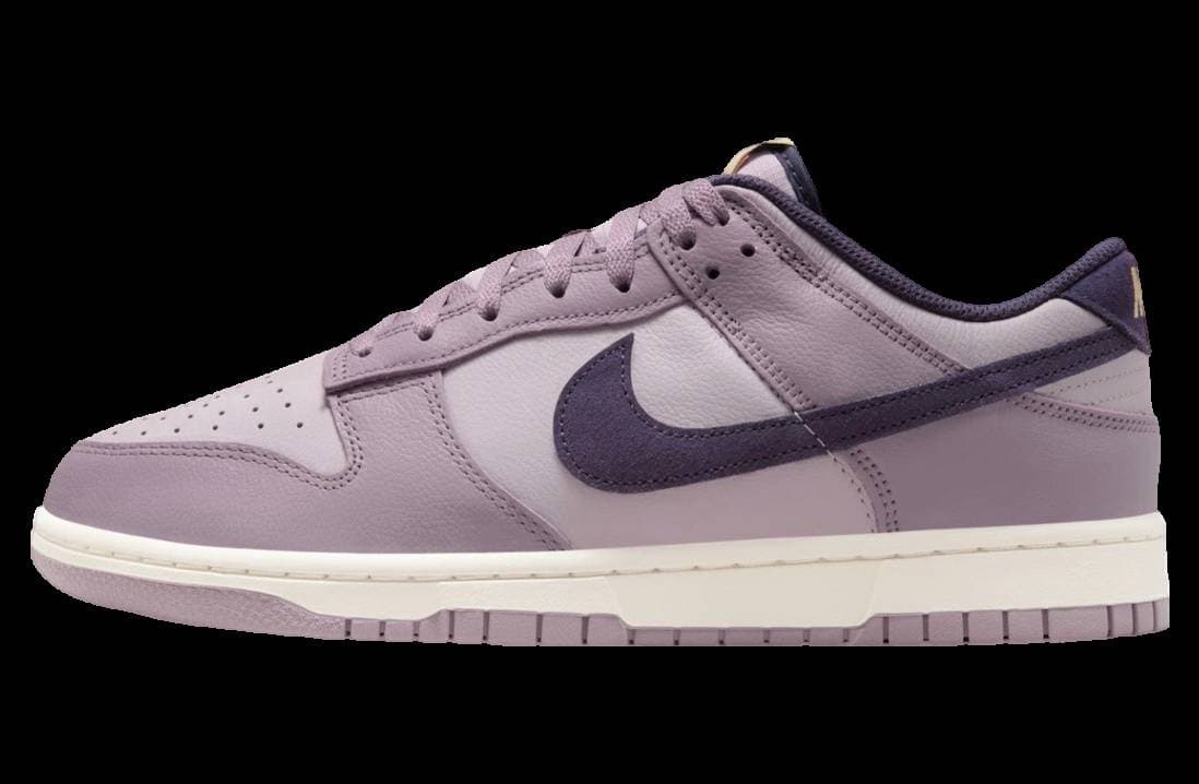 Nike Dunk Low WMNS Light Violet Ore Nike release photo