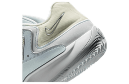 Nike KD 18 Soft Pearl / Metallic Silver release thumbnail 3