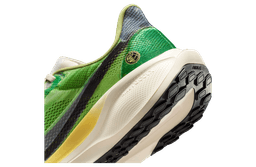 Nike Pegasus 41 Vivid Green / Dark Apple release thumbnail 3