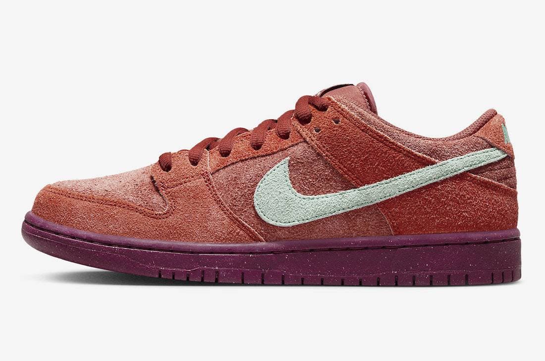 Nike SB Dunk Low Mystic Red Nike release photo