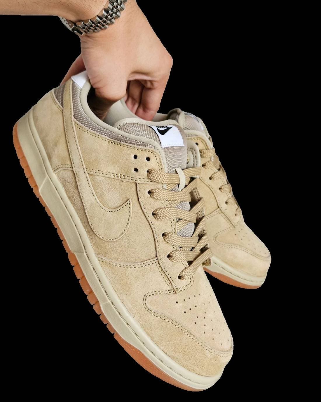 Nike SB Dunk Low Pro B Parachute Beige Nike release photo