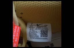 Nike SB Dunk Low Saturn Gold / Sail release thumbnail 6