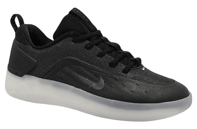 Nike SB Nyjah 4 Black / White Nike release photo