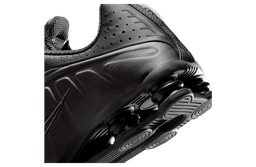 Nike Shox R4 Cave Purple / Off Noir release thumbnail 3