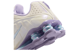 Nike Shox R4 GS Soft Pearl / Hydrangeas release thumbnail 3