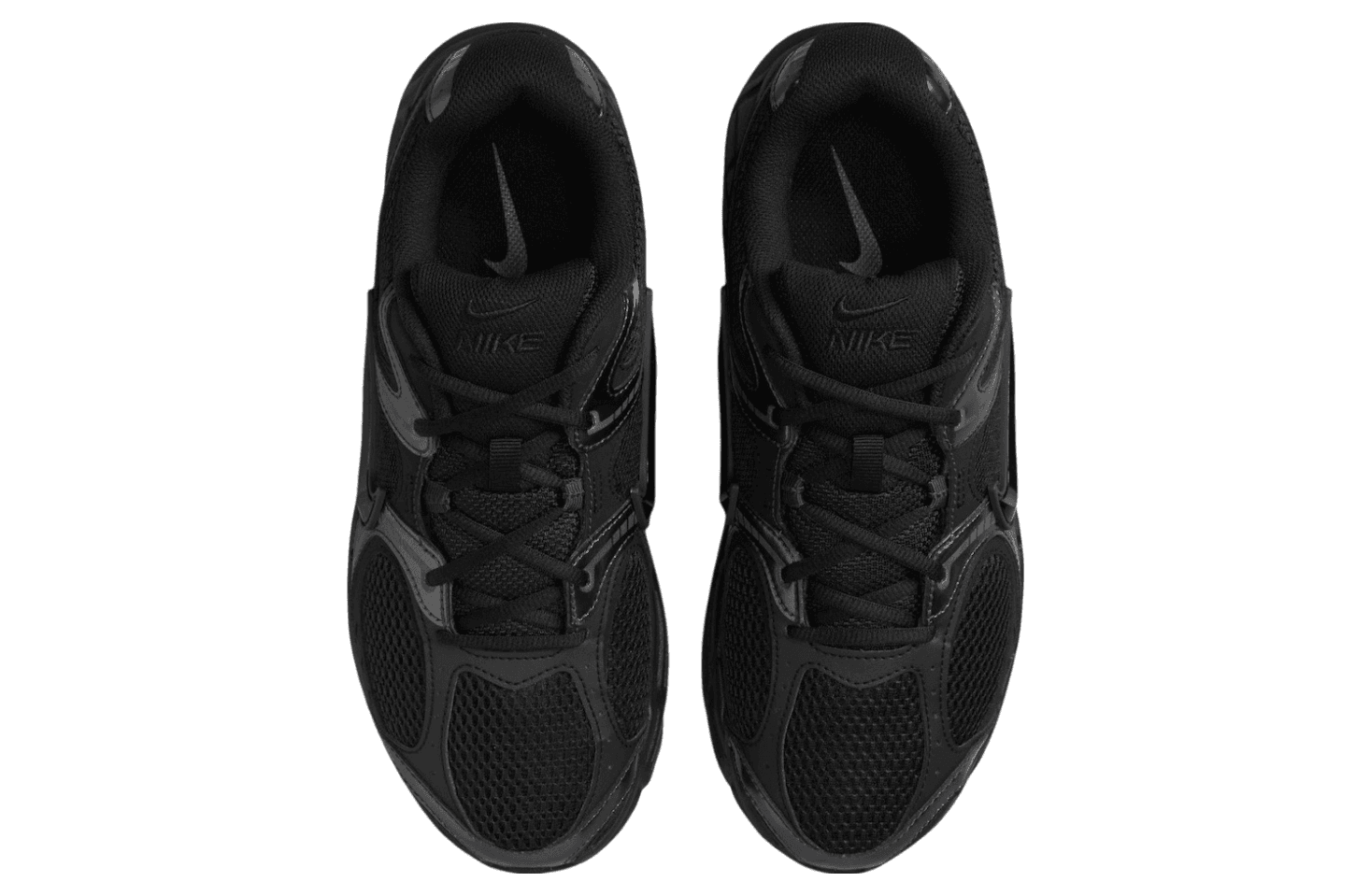 Nike V5 RNR Triple Black release photo 3