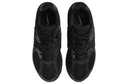 Nike V5 RNR Triple Black release thumbnail 3