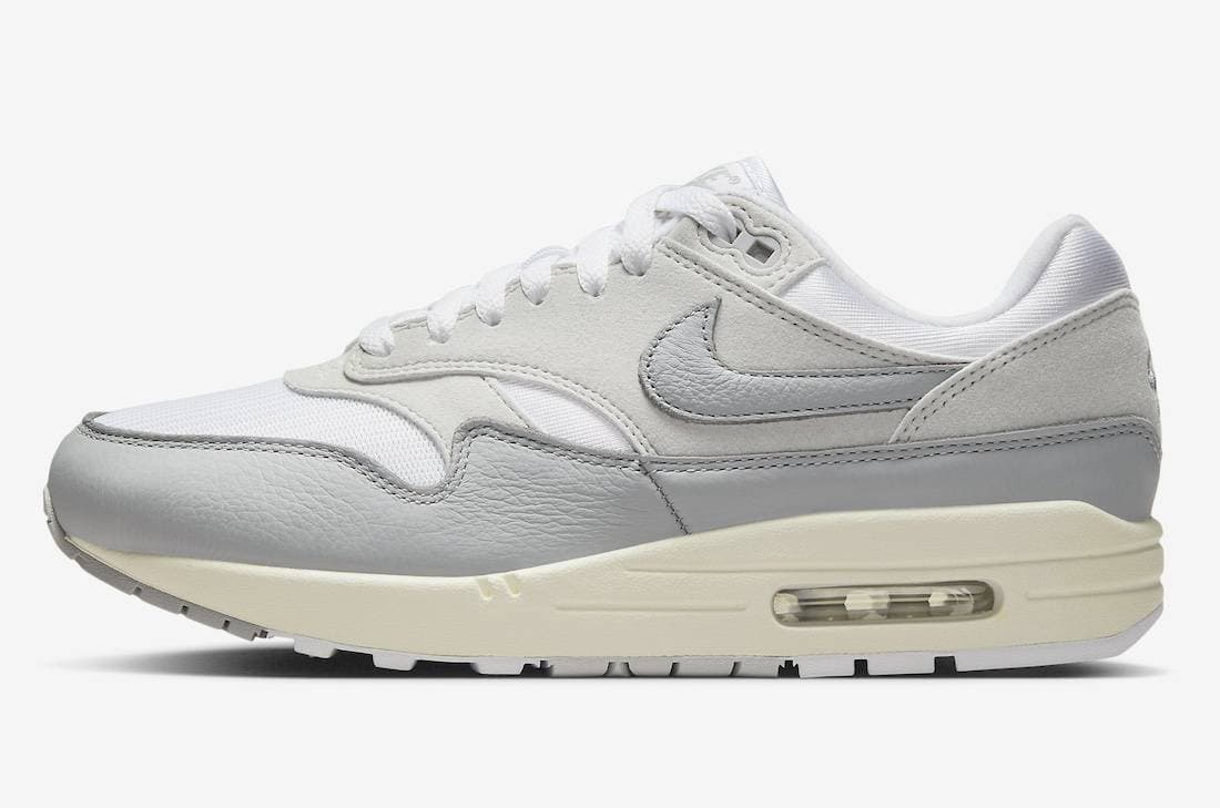 Nike WMNS Air Max 1 87 Pure Platinum Nike release photo