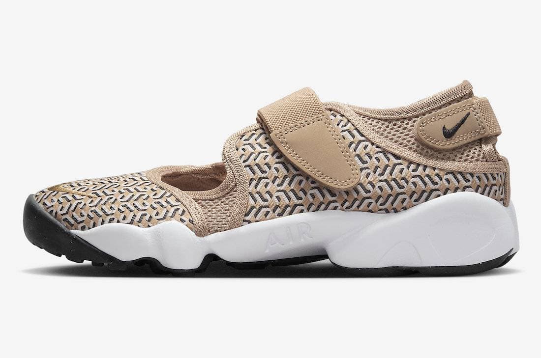 Nike WMNS Air Rift United in Victory Nike release photo