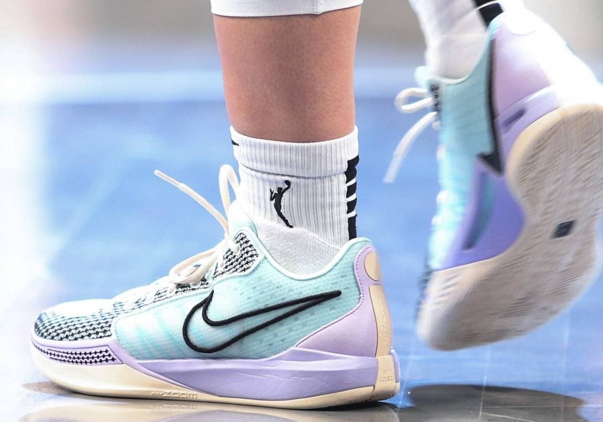 Nike WMNS Sabrina 1 Brooklyn’s Finest Nike release photo