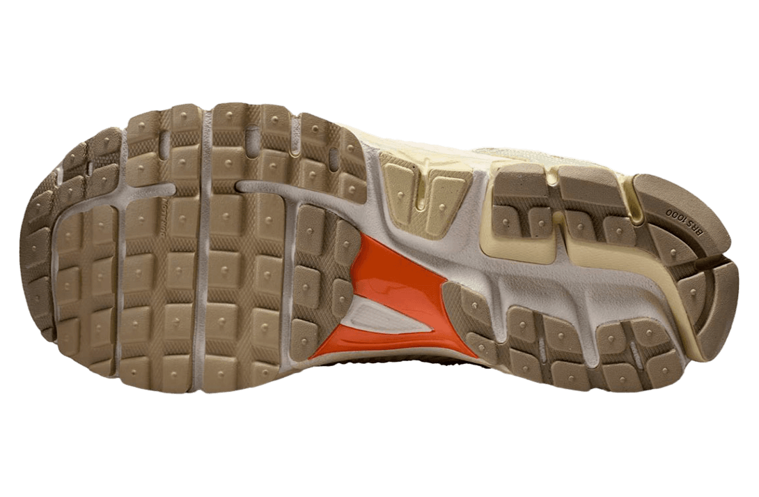 Nike Zoom Vomero 5 Muslin Pale / Ivory release photo 3