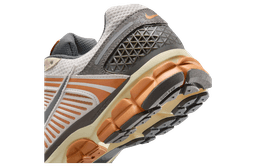 Nike Zoom Vomero 5 Phantom / Copper Moon release thumbnail 7