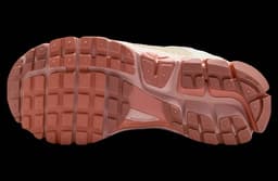 Nike Zoom Vomero 5 Phantom / Particle Beige release thumbnail 6
