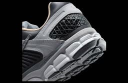Nike Zoom Vomero 5 Smoke Grey / Peach release thumbnail 8