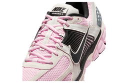 Nike Zoom Vomero 5 WMNS Pink Foam / Phantom release thumbnail 3