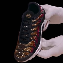 Swarovski x Nike Air Max Plus Sunset release thumbnail 3