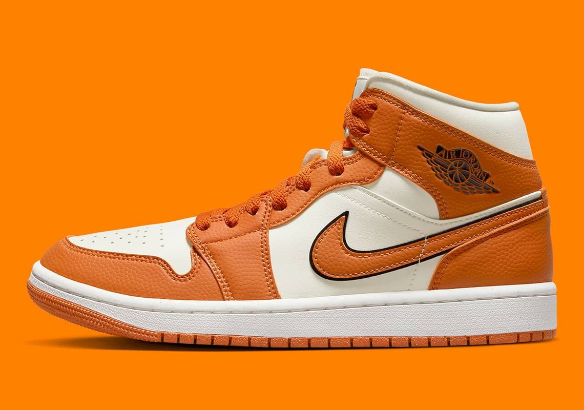 Air Jordan 1 Mid Jordan release photo
