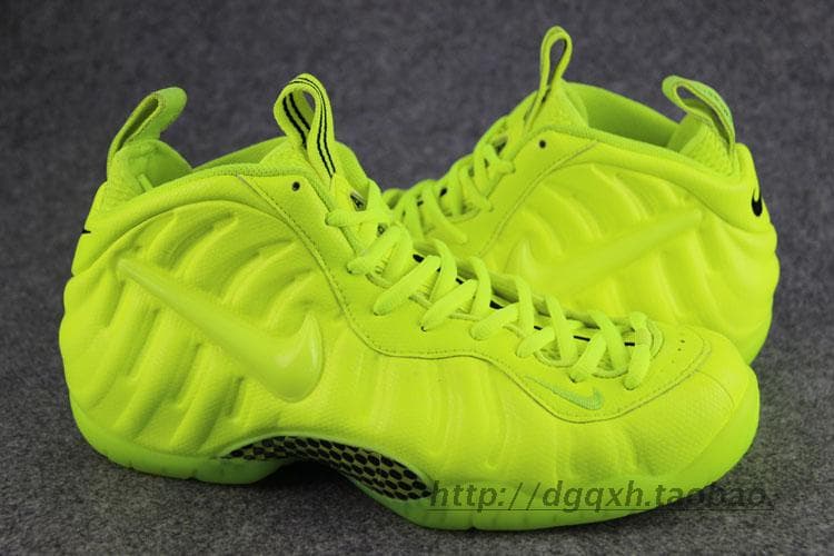 Nike Air Foamposite Volt release photo 1