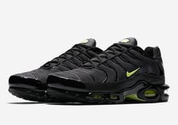 Nike Air Max Plus release thumbnail 1