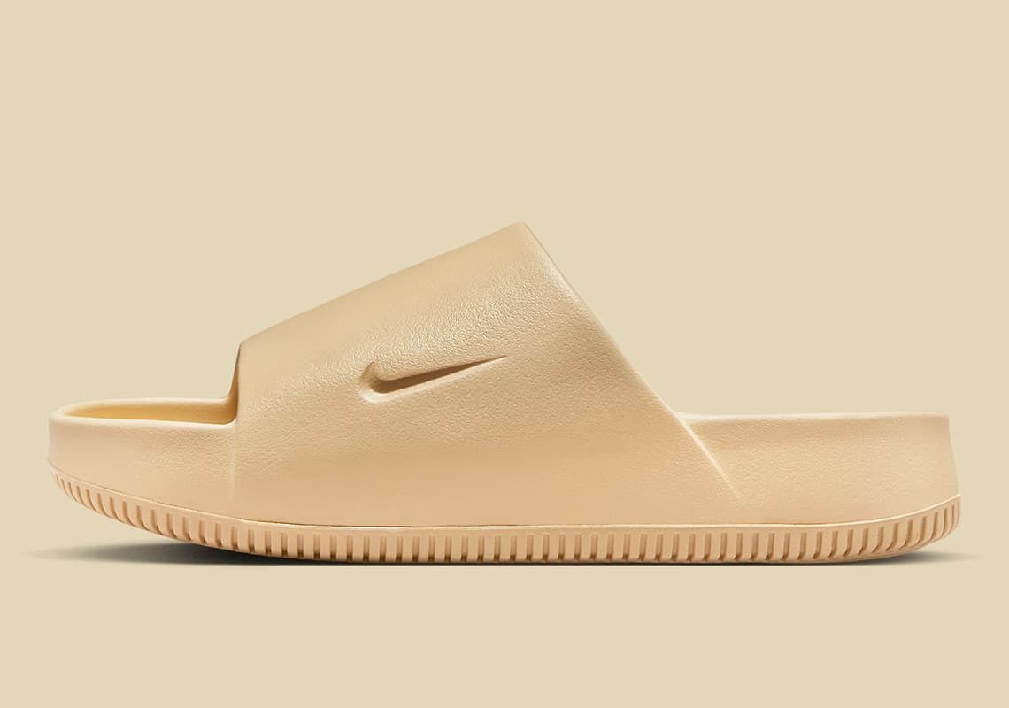 Nike Calm Slide Nike release photo