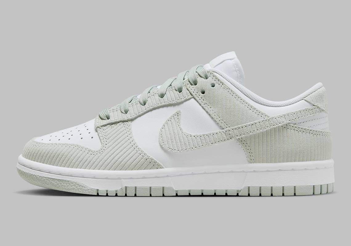 Nike Dunk Low "Corduroy" Nike release photo