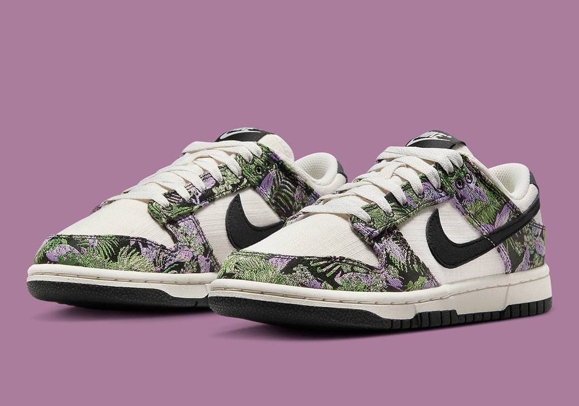 Nike Dunk Low Nike release photo