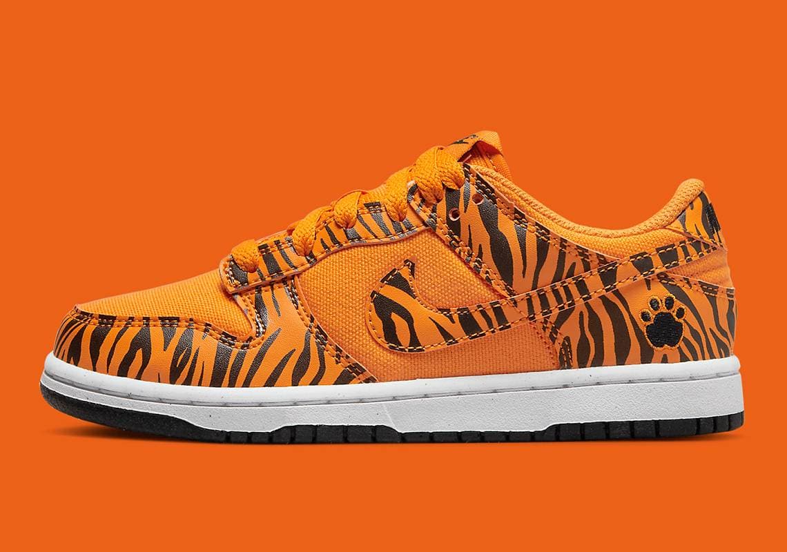Nike Dunk Low "Tiger Stripes" Nike release photo