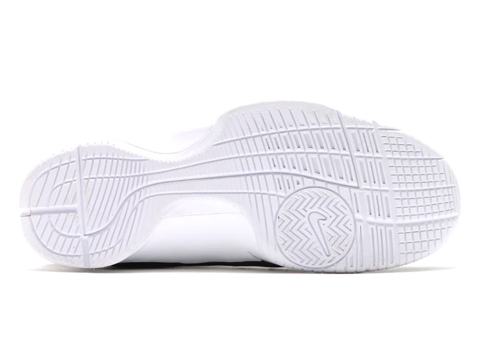 Nike Hyperdunk Lux release photo 4