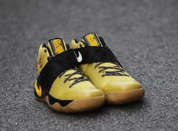 Nike Kyrie 2 All-Star release thumbnail 2