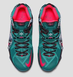 NIKE LEBRON 12 “CHRISTMAS” release thumbnail 2