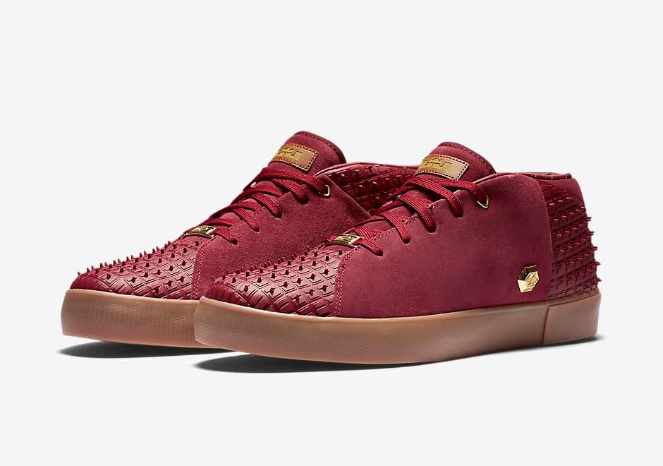 Nike LeBron 13 NSW  release photo 2