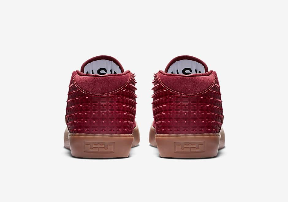 Nike LeBron 13 NSW  release photo 3