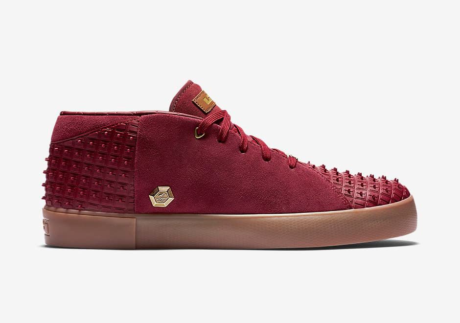 Nike LeBron 13 NSW  release photo 5