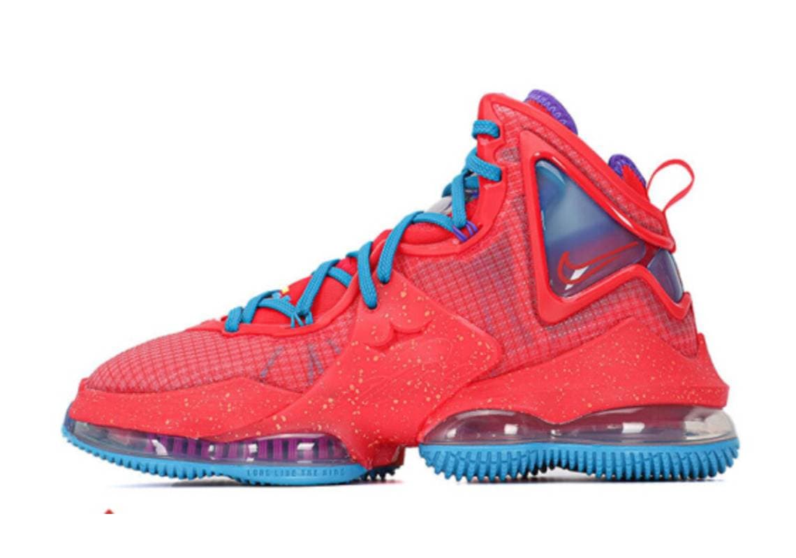 Nike LeBron 19 Nike release photo