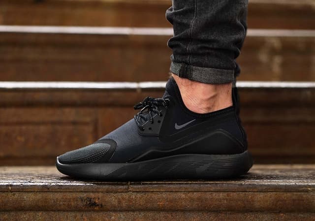 Nike LunarCharge “Triple Black”  (Europe) Nike release photo