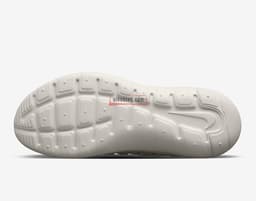 Nike Payaa release thumbnail 4