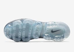 Nike Air VaporMax release thumbnail 5