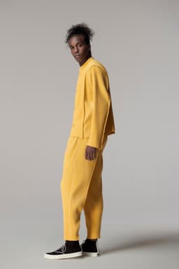 Homme Plissé Issey Miyake Collection release thumbnail 2