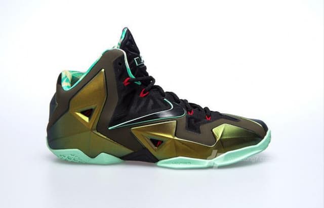 Nike LeBron 11 "Parachute Gold" Nike release photo