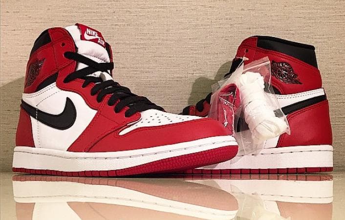 Air Jordan 1 "Chicago" OG release photo 1
