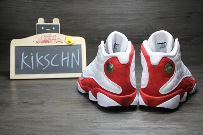 Air Jordan 13 release photo 2