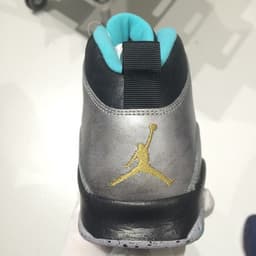 Air Jordan 10 "Lady Liberty" release thumbnail 2