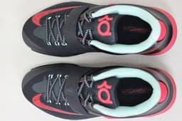 Nike KD 7 'Bad Apple' release thumbnail 4