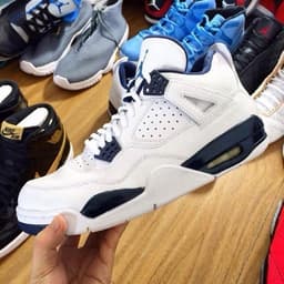 Remastered Air Jordan 4 "Columbia" release thumbnail 4