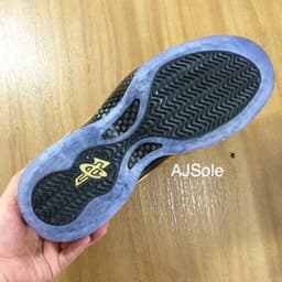 Nike Foamposite One "Gold" release thumbnail 3
