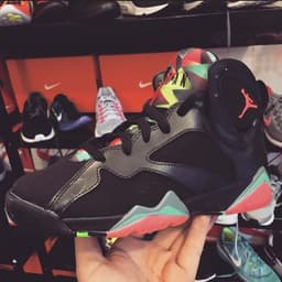 Air Jordan 7 'Marvin Martian' release thumbnail 3