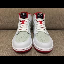  Air Jordan 1 'Hare' release thumbnail 5