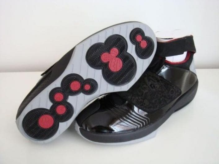 Air Jordan 20 'Stealth' release photo 5