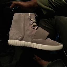 adidas Yeezy 750 Boost  release thumbnail 2
